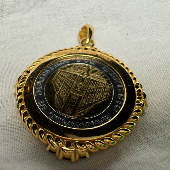 Bellezza 500 Lira Coin Black Spinel Two Sided Gold Tone HSN Pendant Italy - Picture 2 of 4